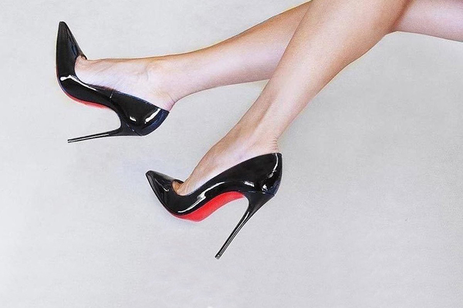 Louboutin v. Amazon direct responsibility of online portals for the sale of counterfeit products Aptalaw